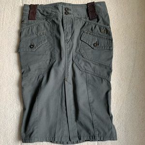 Diesel cargo Skirt Size 26. Must have for spring. The Y2K cool girl cargo skirt